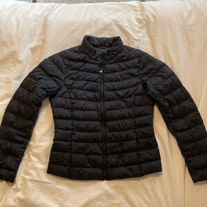 Uniqlo ultra-light down puffer jacket